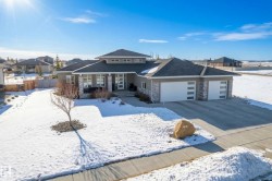 10 HUNDRED ACRE Gate  Ardrossan, AB T8E 0A7