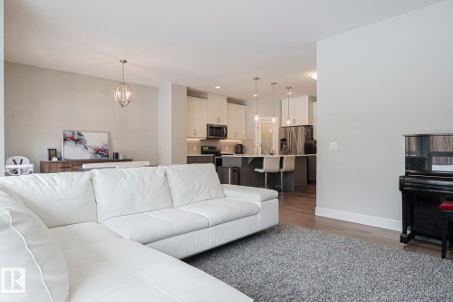 3912 171 Avenue, Edmonton, AB - Indoor Photo Showing Living Room