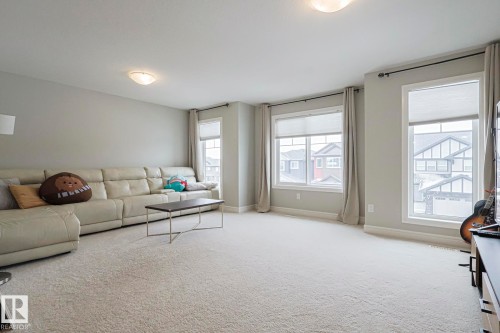 3912 171 Avenue, Edmonton, AB - Indoor Photo Showing Living Room