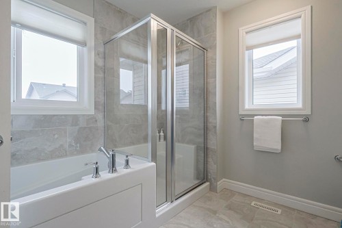 3912 171 Avenue, Edmonton, AB - Indoor Photo Showing Bathroom