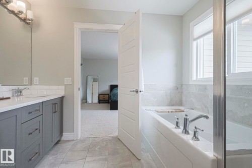 3912 171 Avenue, Edmonton, AB - Indoor Photo Showing Bathroom