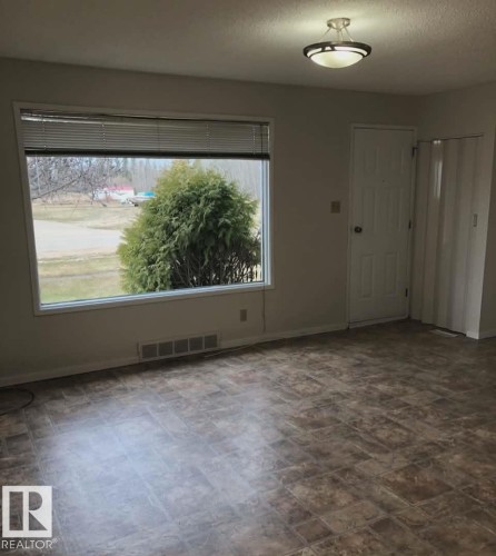 4903 49 Avenue, Vilna, AB - Indoor Photo Showing Other Room