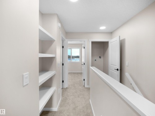 515 Aster Drive, Edmonton, AB - Indoor Photo Showing Other Room