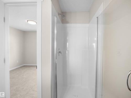 515 Aster Drive, Edmonton, AB - Indoor Photo Showing Bathroom