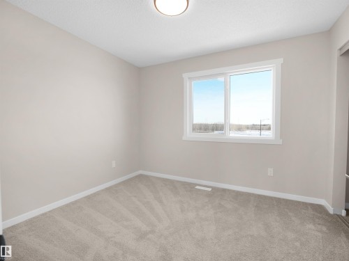 515 Aster Drive, Edmonton, AB - Indoor Photo Showing Other Room