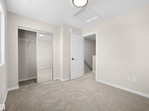 515 Aster Drive, Edmonton, AB - Indoor Photo Showing Other Room
