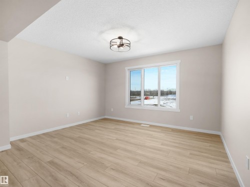 515 Aster Drive, Edmonton, AB - Indoor Photo Showing Other Room