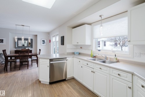 11660 15 Avenue Nw, Edmonton, AB - Indoor Photo Showing Kitchen With Double Sink