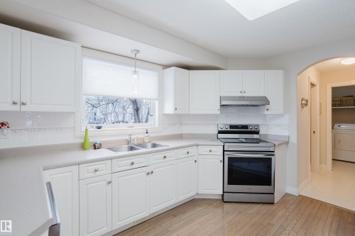 11660 15 Avenue Nw, Edmonton, AB - Indoor Photo Showing Kitchen With Double Sink