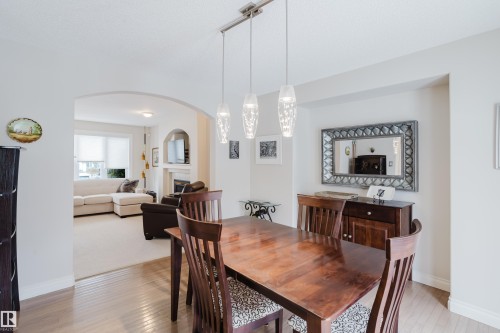 11660 15 Avenue Nw, Edmonton, AB - Indoor Photo Showing Dining Room