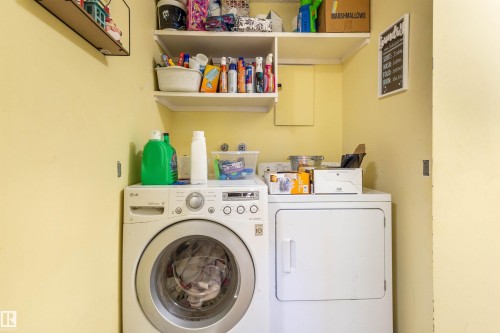 279 Surrey Gardens, Edmonton, AB - Indoor Photo Showing Laundry Room