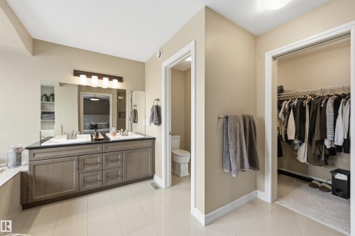 6477 Elston Loop, Edmonton, AB - Indoor