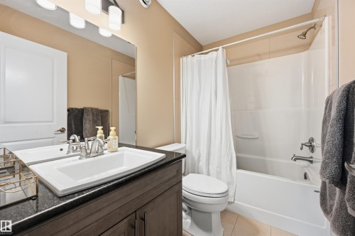 6477 Elston Loop, Edmonton, AB - Indoor Photo Showing Bathroom