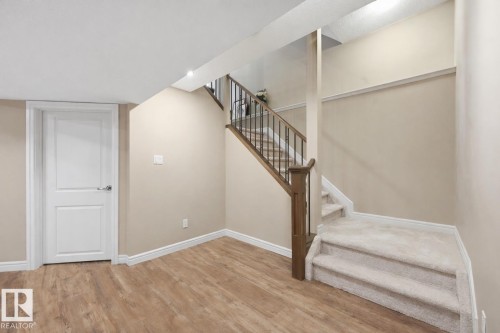 6477 Elston Loop, Edmonton, AB - Indoor Photo Showing Other Room