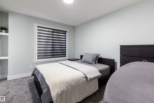 73 230 Edgemont Road, Edmonton, AB - Indoor Photo Showing Bedroom