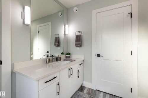 73 230 Edgemont Road, Edmonton, AB - Indoor Photo Showing Bathroom