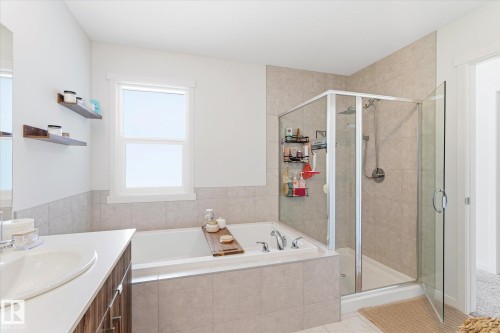 20031 26 Avenue, Edmonton, AB - Indoor Photo Showing Bathroom