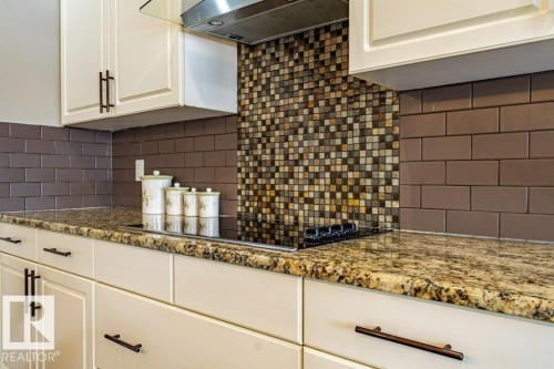11408 15 Avenue Sw, Edmonton, AB - Indoor Photo Showing Kitchen