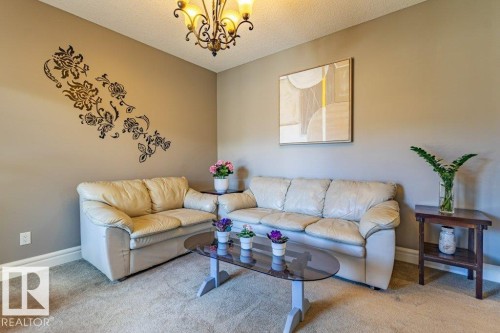 11408 15 Avenue Sw, Edmonton, AB - Indoor Photo Showing Living Room