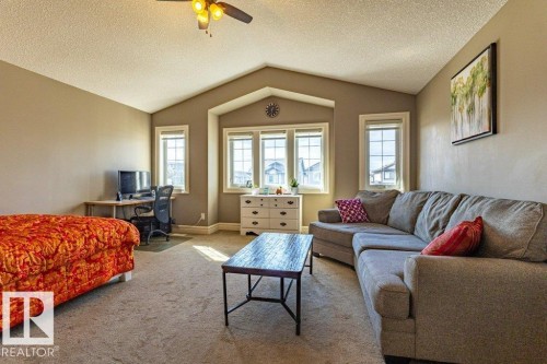 11408 15 Avenue Sw, Edmonton, AB - Indoor Photo Showing Living Room