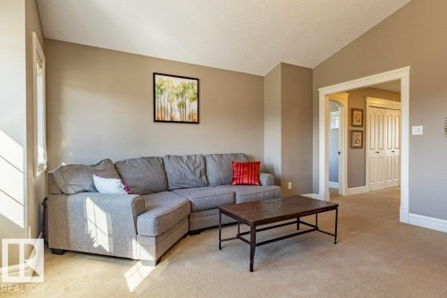 11408 15 Avenue Sw, Edmonton, AB - Indoor Photo Showing Living Room