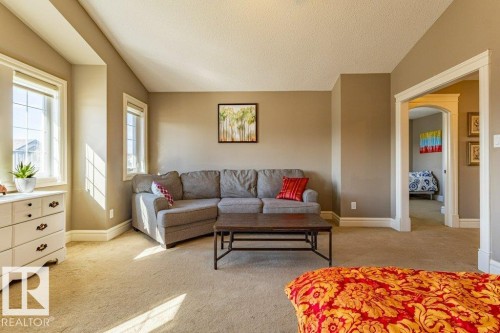 11408 15 Avenue Sw, Edmonton, AB - Indoor Photo Showing Living Room