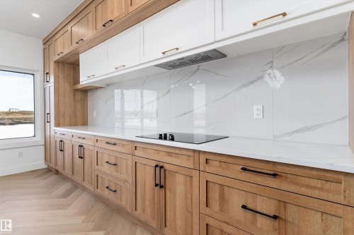 220 Edgemont Green, Edmonton, AB - Indoor Photo Showing Kitchen