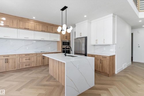220 Edgemont Green, Edmonton, AB - Indoor Photo Showing Kitchen