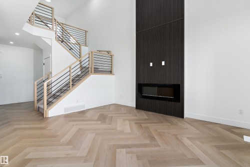 220 Edgemont Green, Edmonton, AB - Indoor Photo Showing Other Room