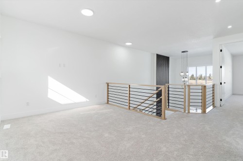 220 Edgemont Green, Edmonton, AB - Indoor Photo Showing Other Room
