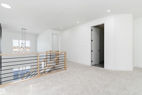 220 Edgemont Green, Edmonton, AB - Indoor Photo Showing Other Room