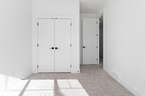 220 Edgemont Green, Edmonton, AB - Indoor Photo Showing Other Room
