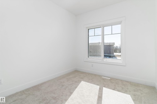 220 Edgemont Green, Edmonton, AB - Indoor Photo Showing Other Room