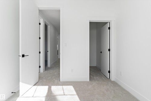 220 Edgemont Green, Edmonton, AB - Indoor Photo Showing Other Room