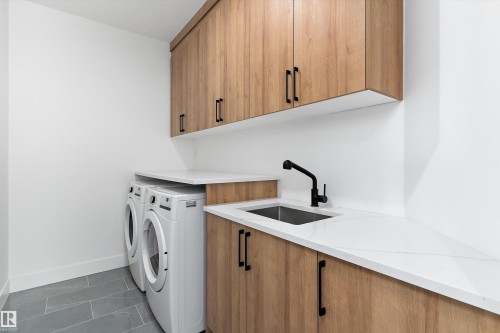 220 Edgemont Green, Edmonton, AB - Indoor Photo Showing Laundry Room