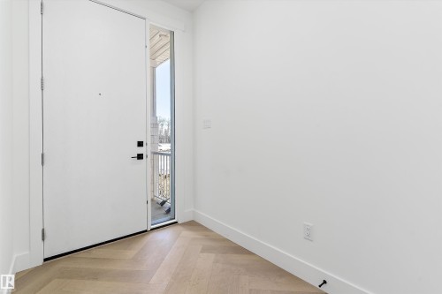 220 Edgemont Green, Edmonton, AB - Indoor Photo Showing Other Room