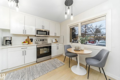 3293 139 Avenue, Edmonton, AB - Indoor