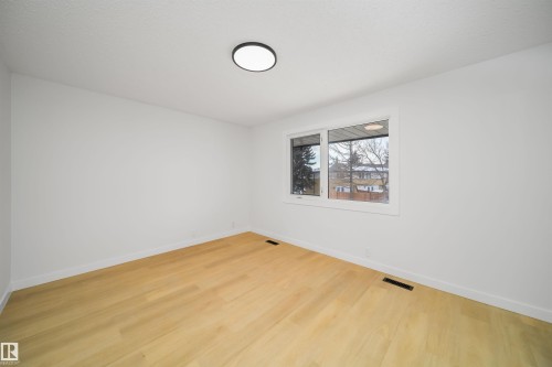 3293 139 Avenue, Edmonton, AB - Indoor Photo Showing Other Room