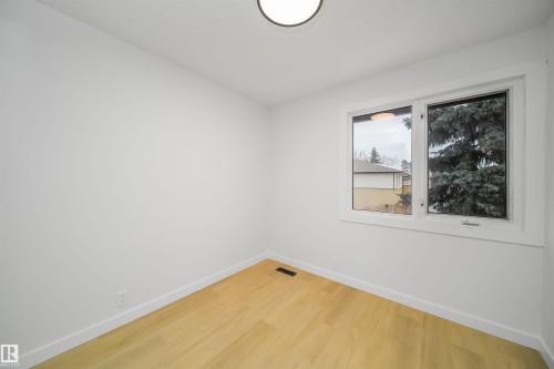 3293 139 Avenue, Edmonton, AB - Indoor Photo Showing Other Room