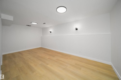 3293 139 Avenue, Edmonton, AB - Indoor Photo Showing Other Room