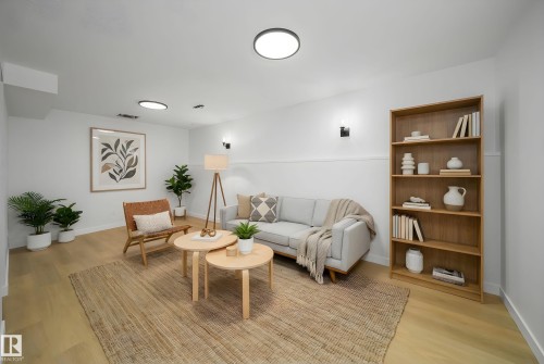 3293 139 Avenue, Edmonton, AB - Indoor Photo Showing Living Room