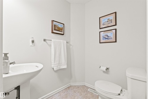 1849 Holman Crescent, Edmonton, AB - Indoor Photo Showing Bathroom