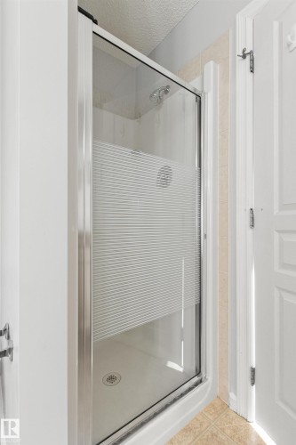 1849 Holman Crescent, Edmonton, AB - Indoor Photo Showing Bathroom