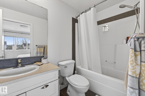 9708 220 Street, Edmonton, AB - Indoor Photo Showing Bathroom