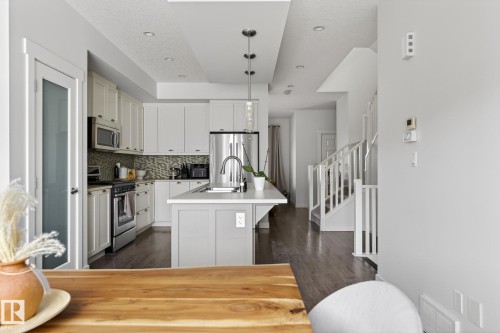 9708 220 Street, Edmonton, AB - Indoor Photo Showing Kitchen With Upgraded Kitchen