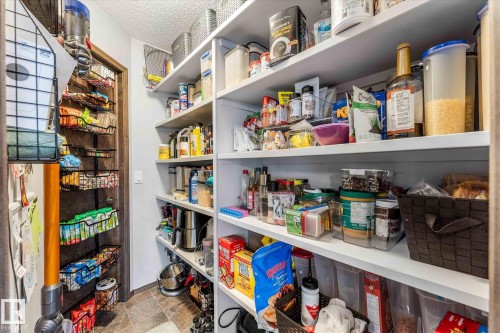 4 Hewitt Circle, Spruce Grove, AB - Indoor With Storage