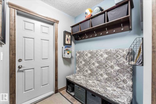 4 Hewitt Circle, Spruce Grove, AB - Indoor Photo Showing Other Room