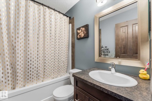 4 Hewitt Circle, Spruce Grove, AB - Indoor Photo Showing Bathroom