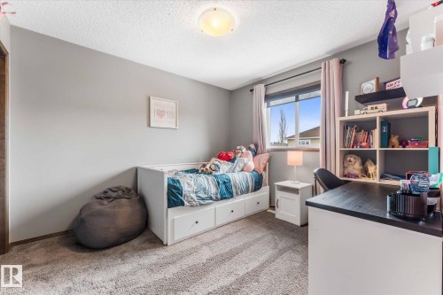 4 Hewitt Circle, Spruce Grove, AB - Indoor Photo Showing Bedroom