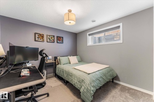 4 Hewitt Circle, Spruce Grove, AB - Indoor Photo Showing Bedroom